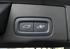 XC60 T6 R-DESIGN 4x4 PHEV Aut - Image 16