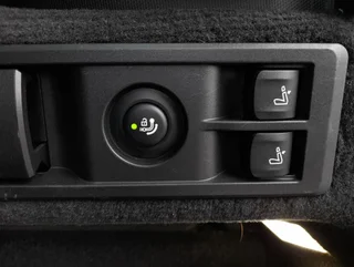 330 e Touring SPORTLINE 4x4 PHEV Aut. - Image 16