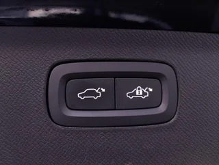 XC90 T8 INSCRIPTION EXPRESSION PHEV 4x4 Aut - Image 17