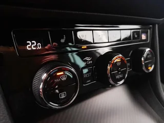 Superb Kombi SPORTLINE PHEV 156/218 DSG - Image 6