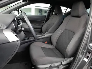 C-HR 2,0 Aut - Image 10