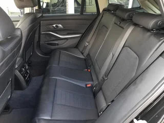 330 e Touring SPORT-LINE PHEV Aut. - Image 12