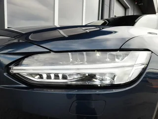 V90 T8 R-DESIGN PHEV 4x4 Aut. - Image 17