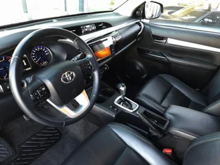 Hilux LOUNGE 2,4D-4DDouble Cab Aut. 4D - Image 11