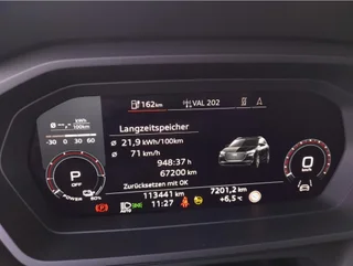 Q4 e-tron 50 quattro S-LINE - Image 8