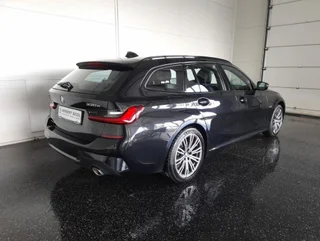 330 e PHEV 4x4 Touring Aut. - Image 2