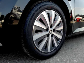 Superb Kombi STYLE PHEV 156/218 DSG - Image 18