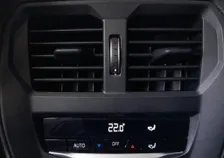 330 e PHEV 4x4 Touring Aut. - Image 12