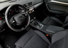 Superb Kombi STYLE PHEV 156/218 DSG - Image 11