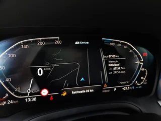 330 e Touring SPORT-LINE PHEV Aut. - Image 8