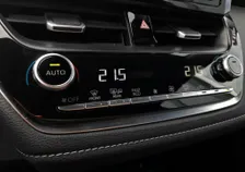 Corolla Kombi TREK 2,0 Hybrid Aut. - Image 6