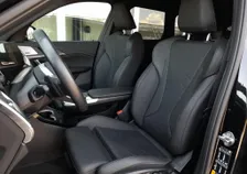 iX1 30 M-SPORT 4x4 Aut - Image 11