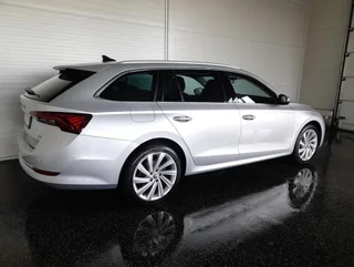 Octavia Combi STYLE IV PHEV DSG - Image 2