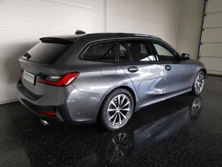 330 e Touring SPORTLINE 4x4 PHEV Aut. - Image 2
