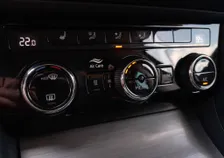 Superb Kombi STYLE PHEV 156/218 DSG - Image 7