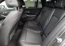 330 e Touring SPORTLINE 4x4 PHEV Aut. - Image 12