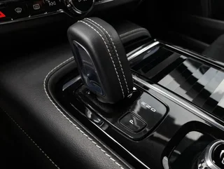 V90 T8 R-DESIGN PHEV 4x4 Aut. - Image 7