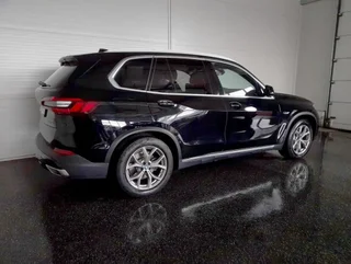 X5 45e XLINE 4x4 PHEV Aut - Image 2