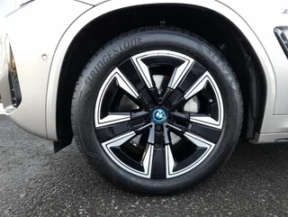 iX3 M-SPORT 73,8kWh Aut - Image 18