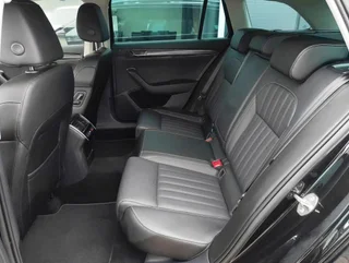 Superb Kombi PREMIUM EDITION 2,0 TDI DSG - Image 12