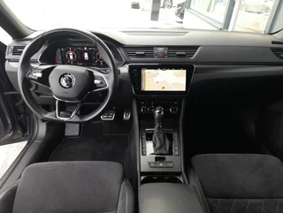 Superb Kombi SPORTLINE PHEV 156/218 DSG - Image 3